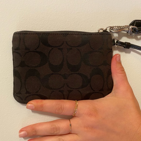 VINTAGE COACH: Signature C Wristlet/ Coin Purse - Black - Picture 3 of 4